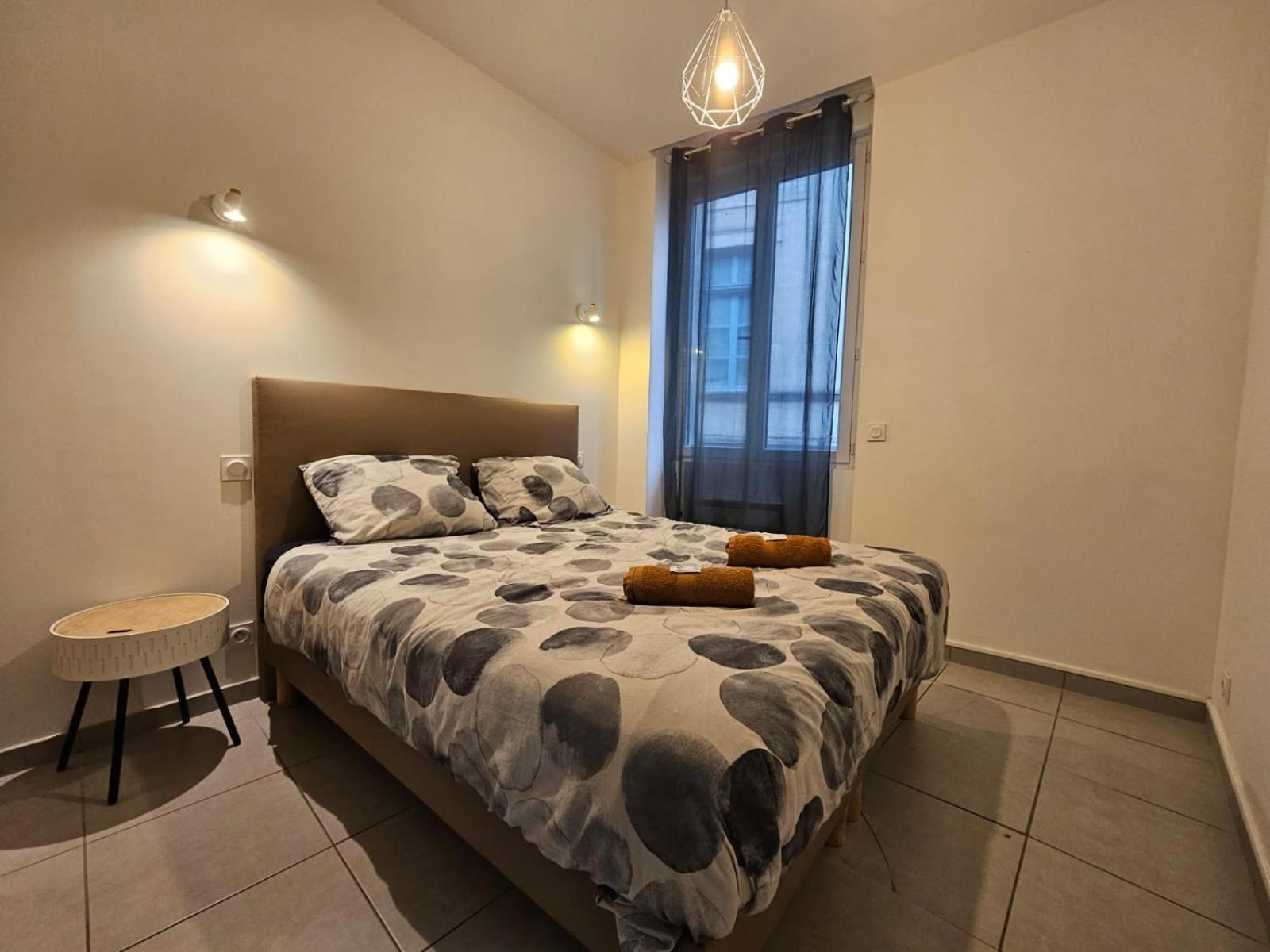 Le Contemporain-2 Chambres-Vue Eglise Saint Paul Nîmes Dış mekan fotoğraf